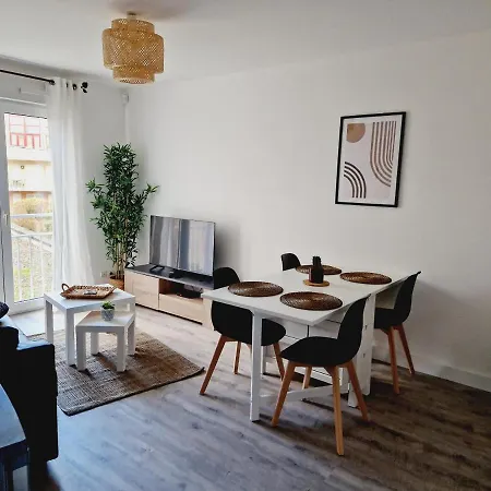 Antoine, Madamedemconciergerie Apartment Reims