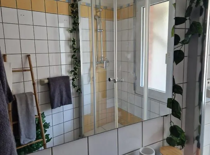 Antoine, Madamedemconciergerie Apartment